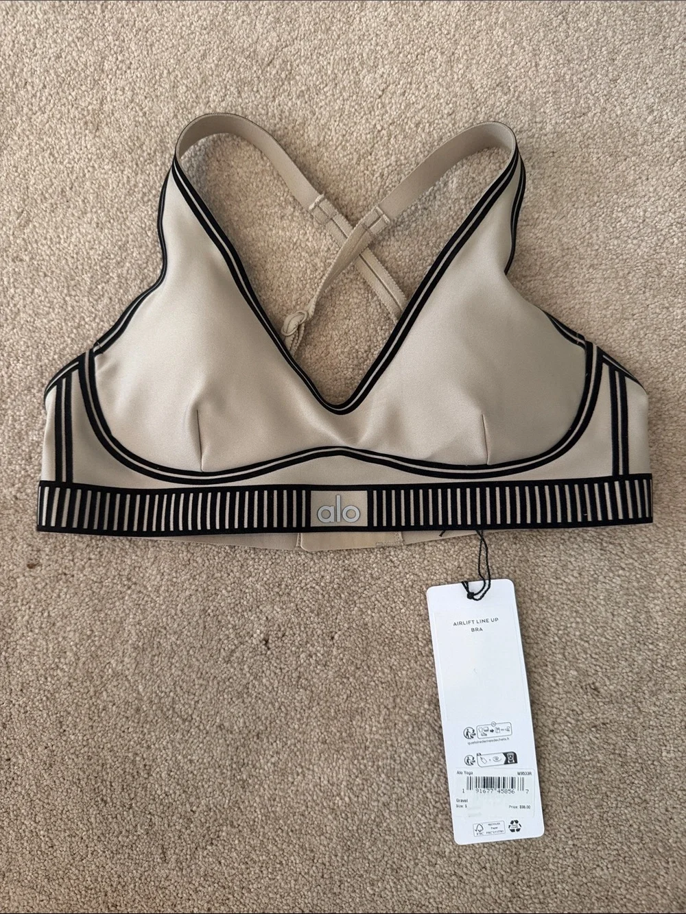BNWT ALO Yoga Airlift Line Up Bra Gravel Tan Black S